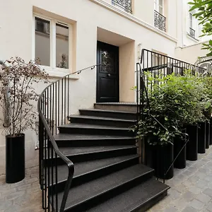 My Maison In Montmartre Paryż
